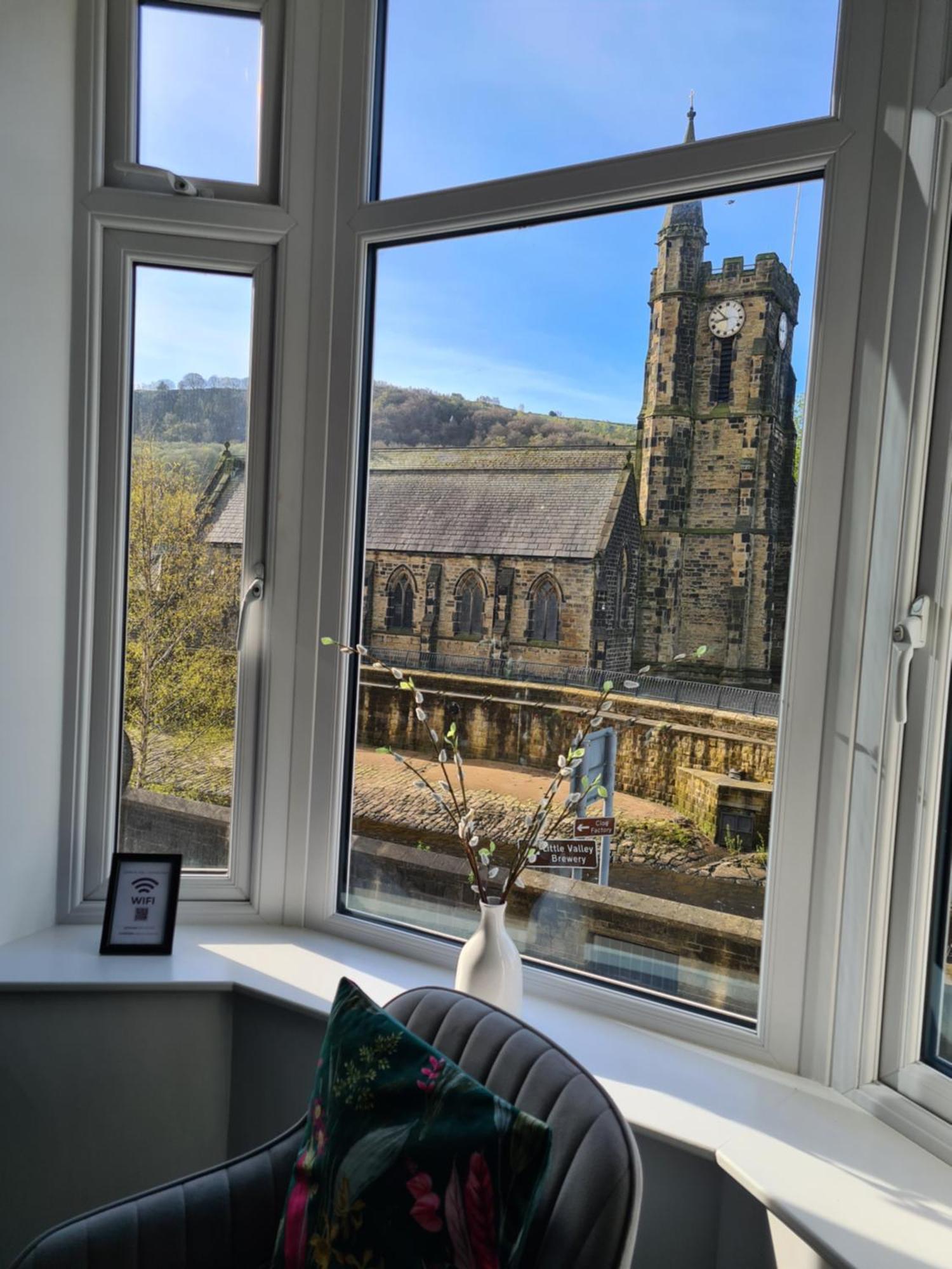 Modern River View Mytholmroyd Apartment Esterno foto